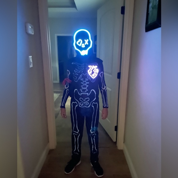 Fortnite Party Trooper glow in the dark costume - Picture 2 of 7